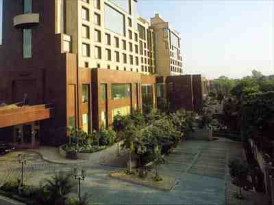 Sheraton Hotel Escorts Services in Delhi